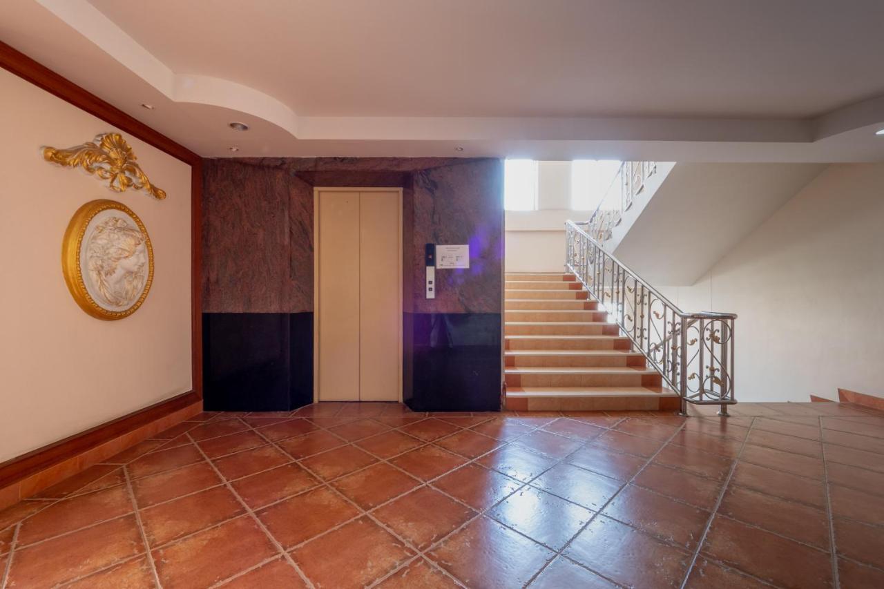 Reddoorz Navin Mansion 3 Pattaya Hotell Exteriör bild