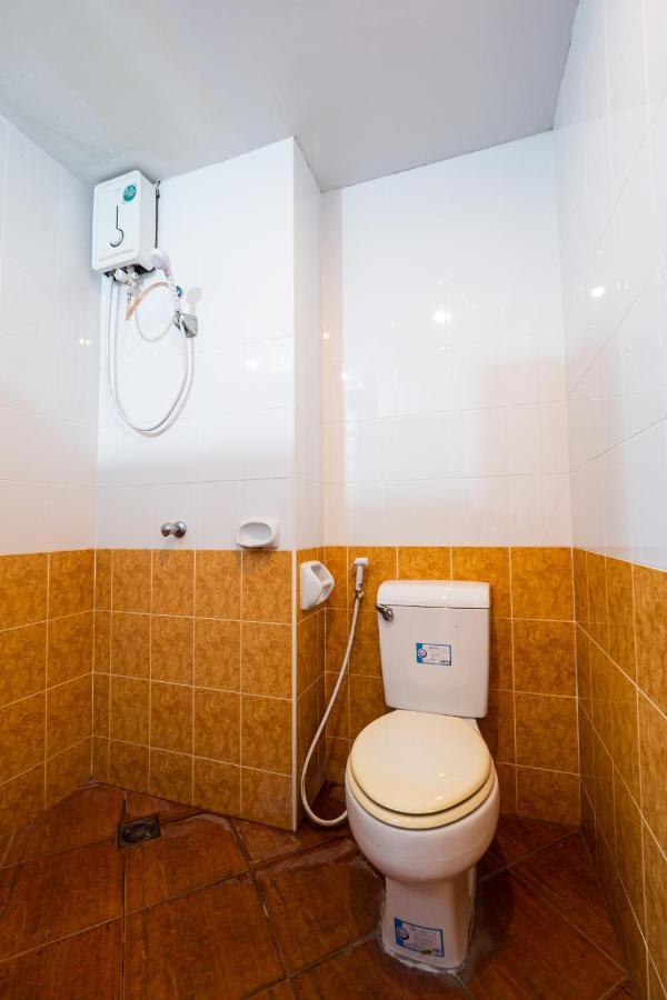 Reddoorz Navin Mansion 3 Pattaya Hotell Exteriör bild